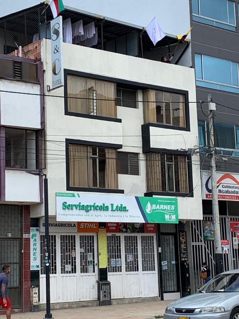 Facade/entrance