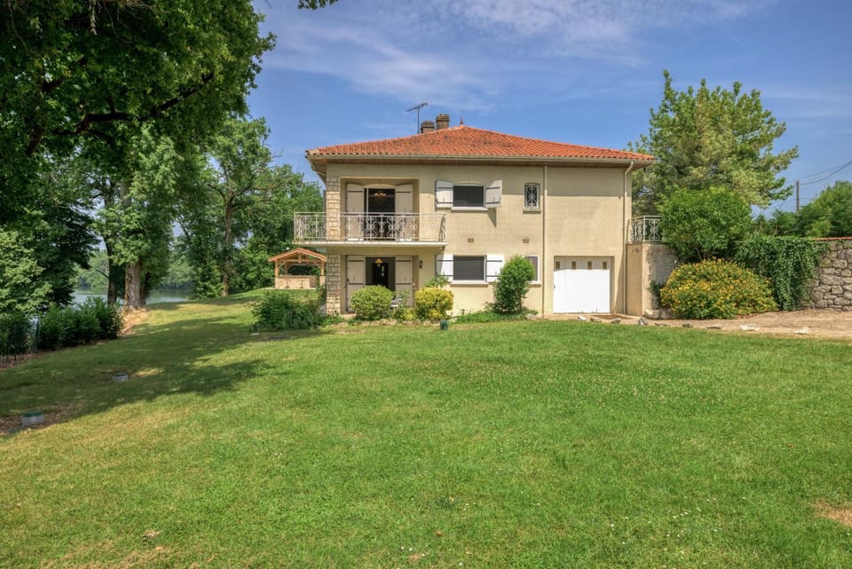 Property building, Garden, Garden view