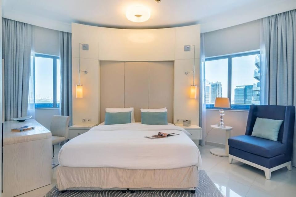FIRST CLASS 2BR Modern Downtown Retreat Apartment in Dubai