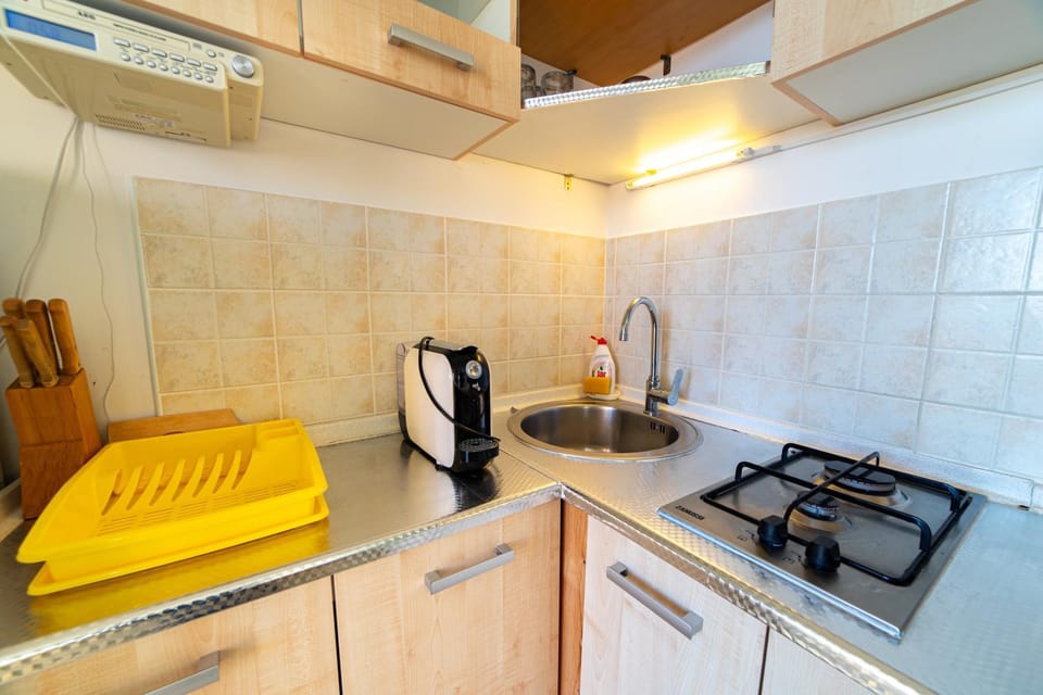 Coffee/tea facilities, Kitchen or kitchenette
