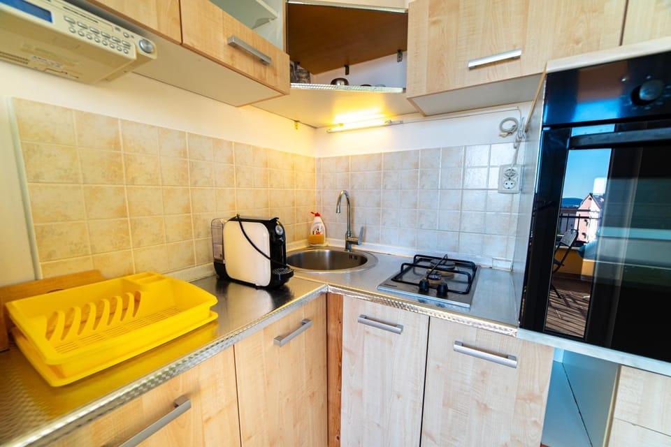 Kitchen or kitchenette, pet friendly