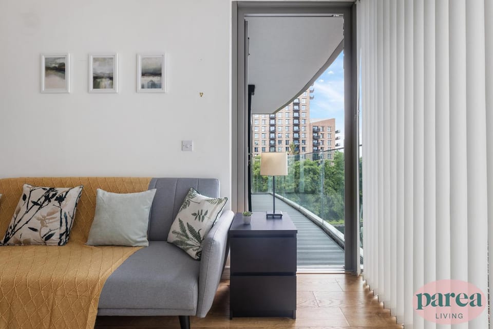 Balcony/Terrace, Living room, Photo of the whole room, Seating area
