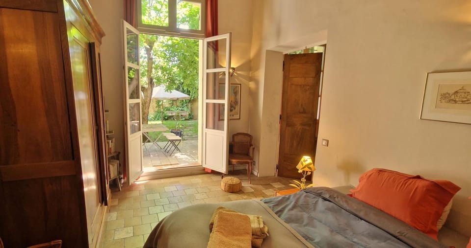 Garden, Bedroom, Garden view, towels