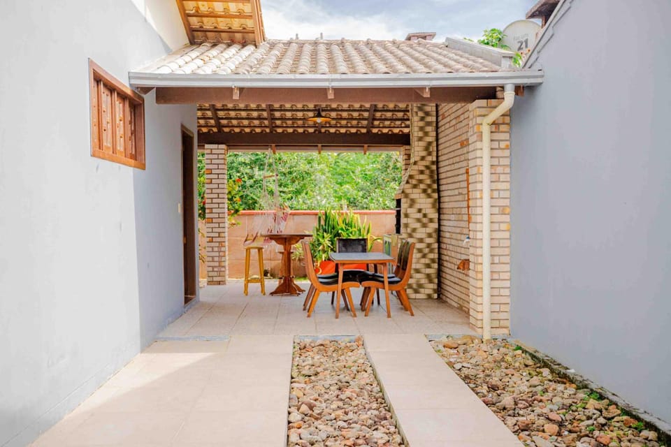 Casa com lareira e a 450 metros da praia QZ7460 Villa in Penha