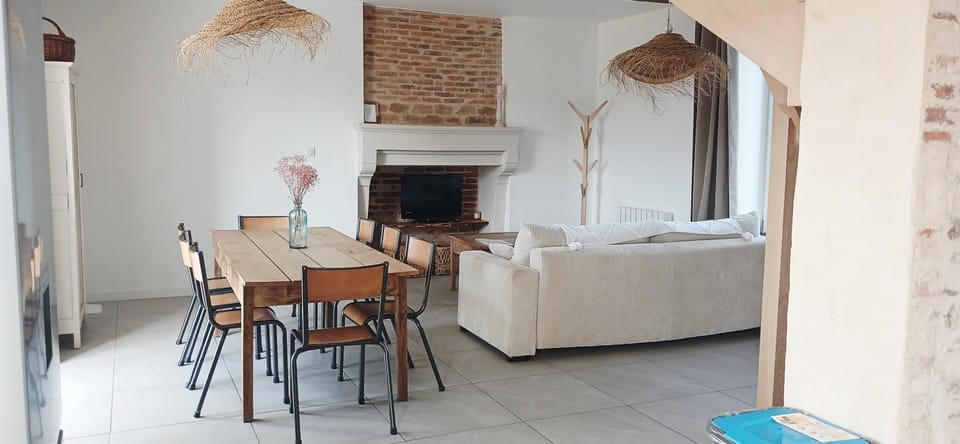 Au Cœur Des Champs House in Nouvelle-Aquitaine