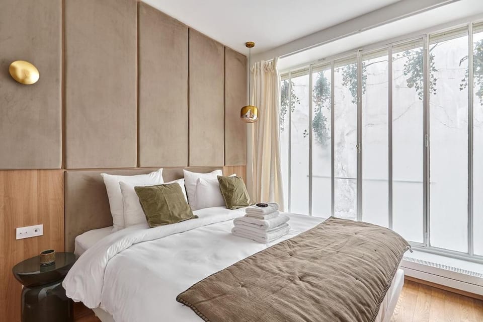 Exceptional 3 bedrooms Apartment Heart of Paris By Studio Prestige Apartment in Paris