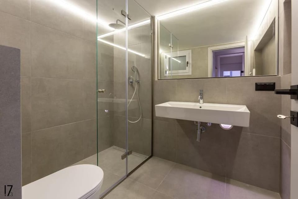 Shower, Bathroom