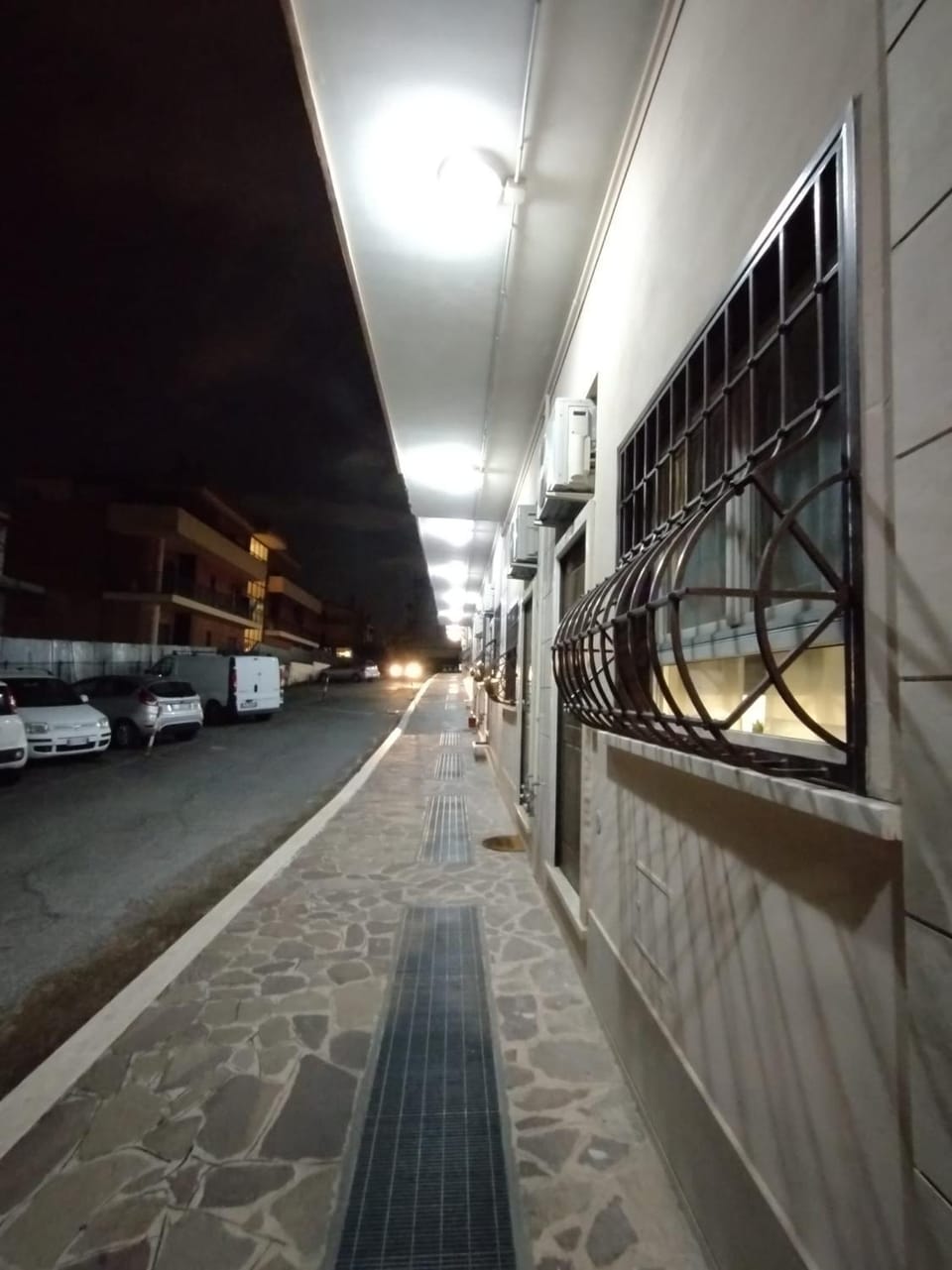Property building, Neighbourhood
