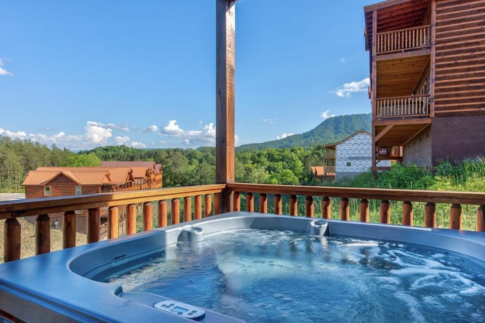 Serenity Mountain Pool Lodge cabin Cabin in Sevierville