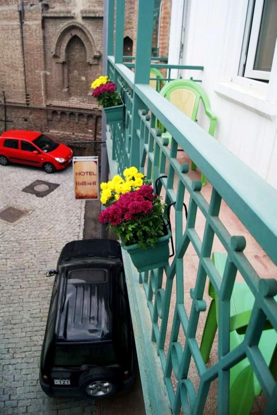 Quiet street view, Inner courtyard view