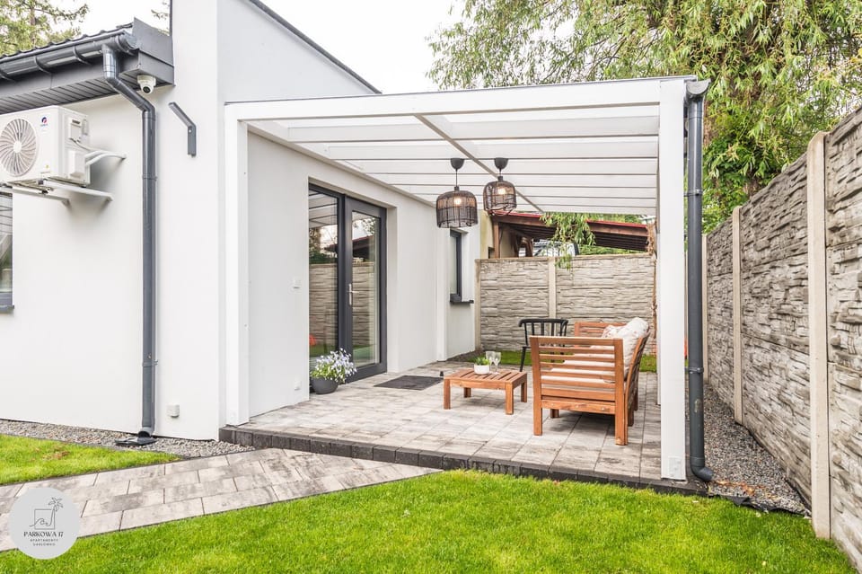 Property building, Spring, Day, Garden, Seating area, Garden view