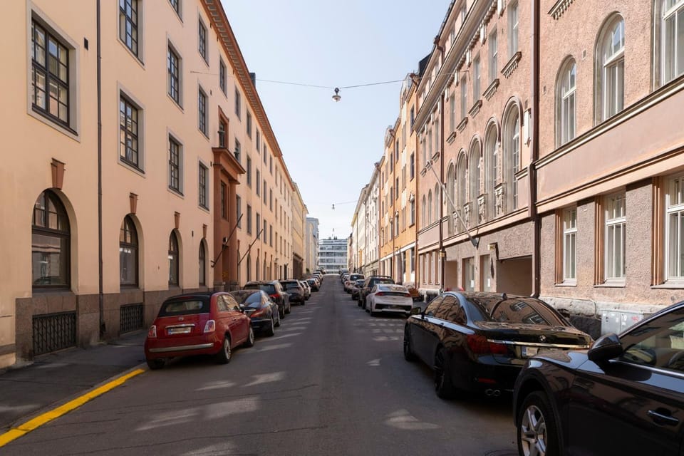 Tyylikäs yksiö Ullanlinnassa Apartment in Helsinki