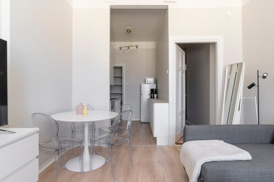 Tyylikäs yksiö Ullanlinnassa Apartment in Helsinki