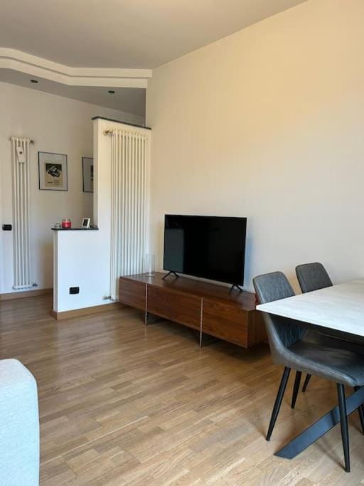 Communal lounge/ TV room, TV and multimedia, Kitchen or kitchenette, Living room, Seating area, Dining area, Evening entertainment, minibar, oven