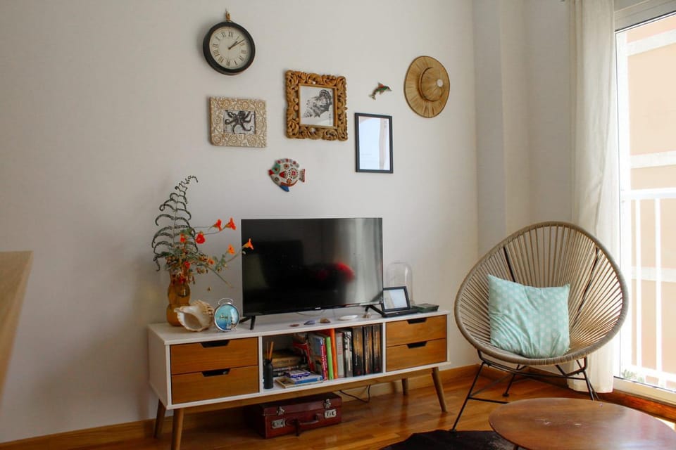 Communal lounge/ TV room, TV and multimedia, Seating area