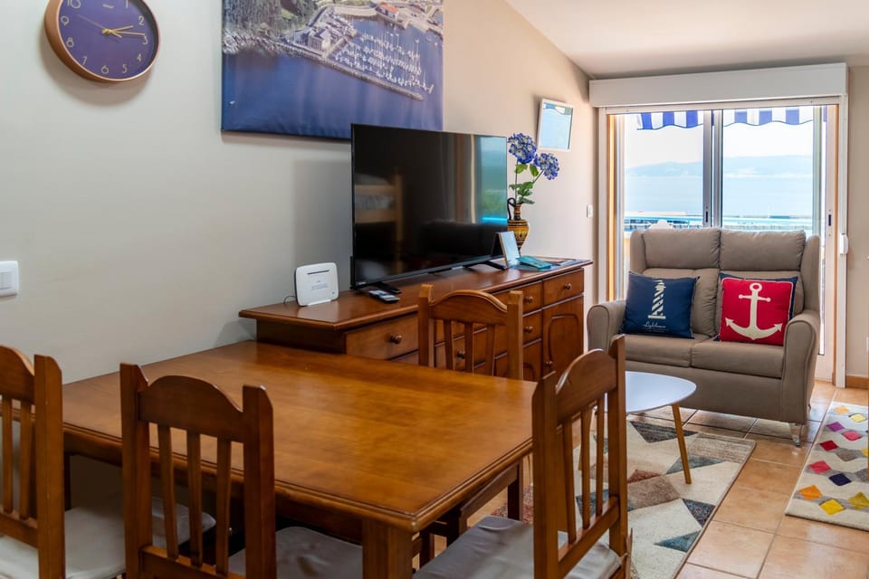 Communal lounge/ TV room, TV and multimedia, Living room, Seating area