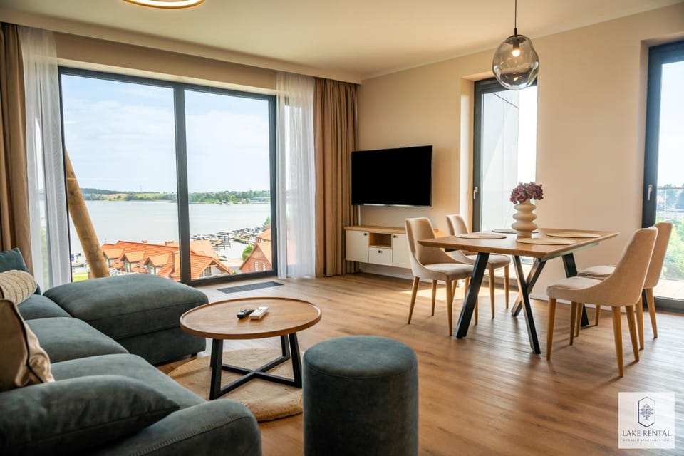 TV and multimedia, Living room, Dining area