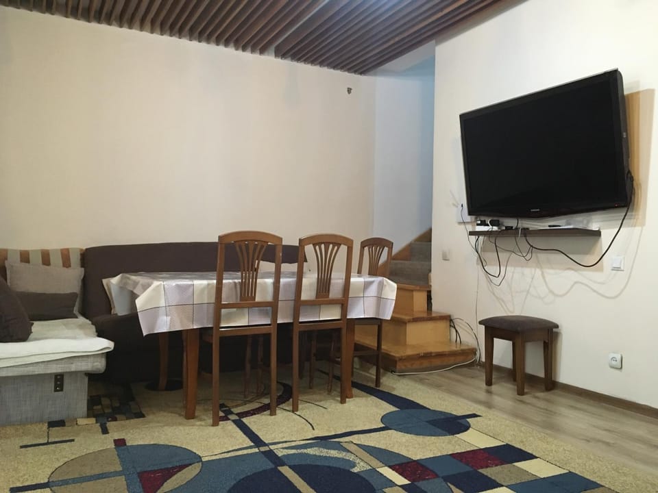 TV and multimedia, Dining area