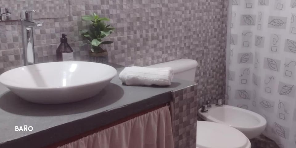 Toilet, Bathroom, towels