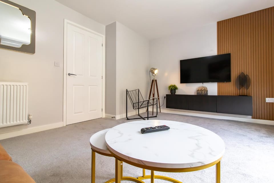 Communal lounge/ TV room, TV and multimedia, Living room, Seating area, Evening entertainment, heating, internet
