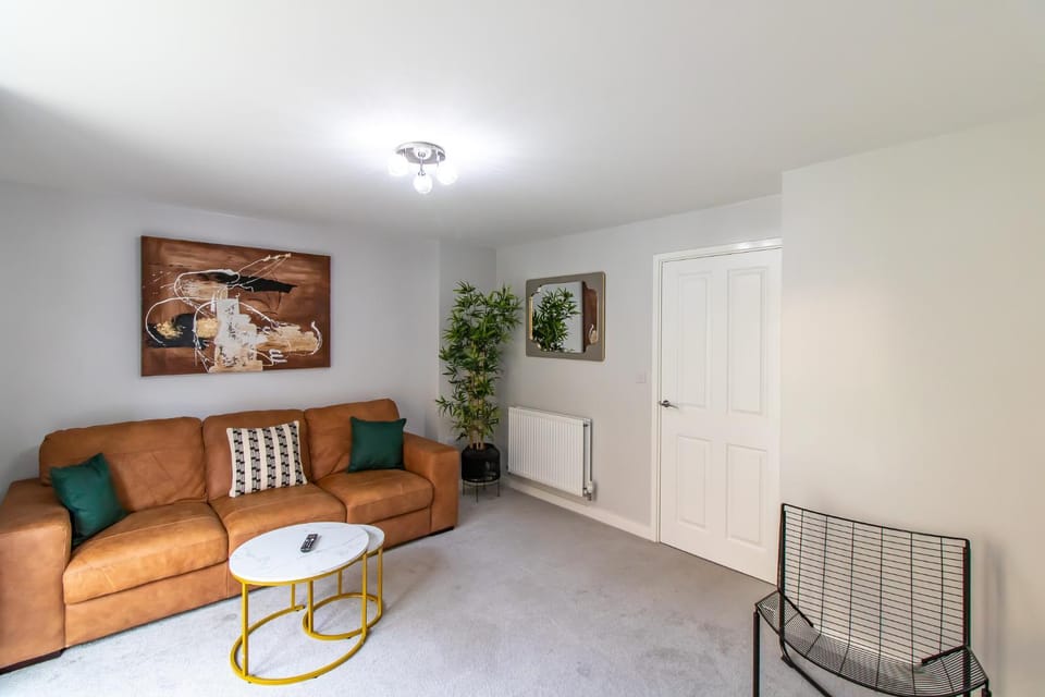 Living room, Seating area, heating, internet