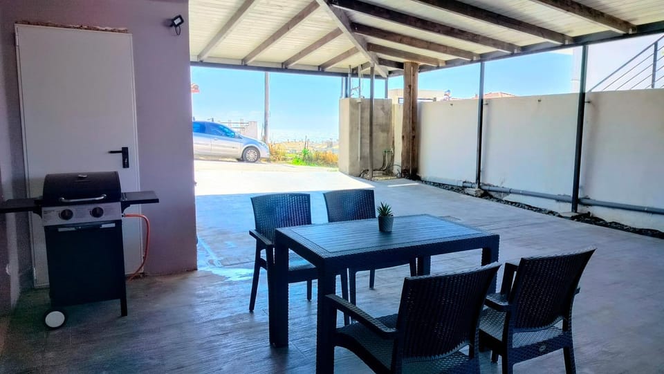 Patio, View (from property/room), Balcony/Terrace
