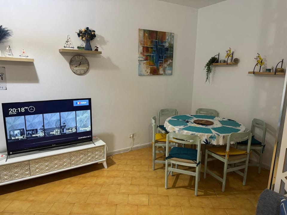 TV and multimedia, Dining area