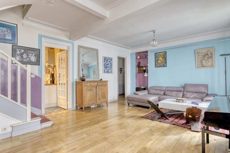 Living room, Seating area
