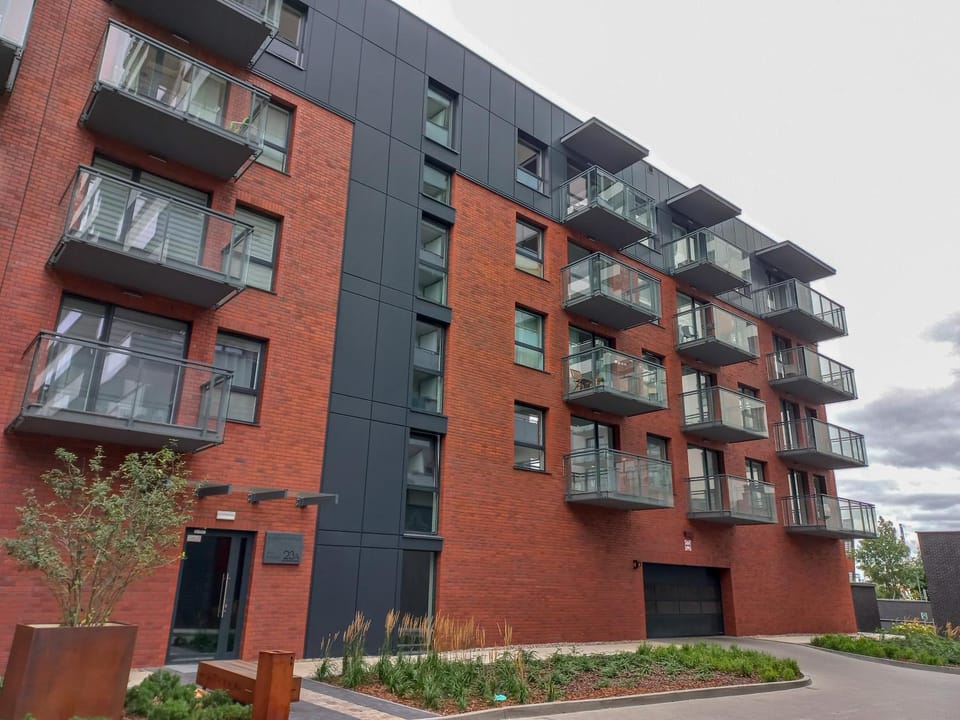 Property building, Neighbourhood