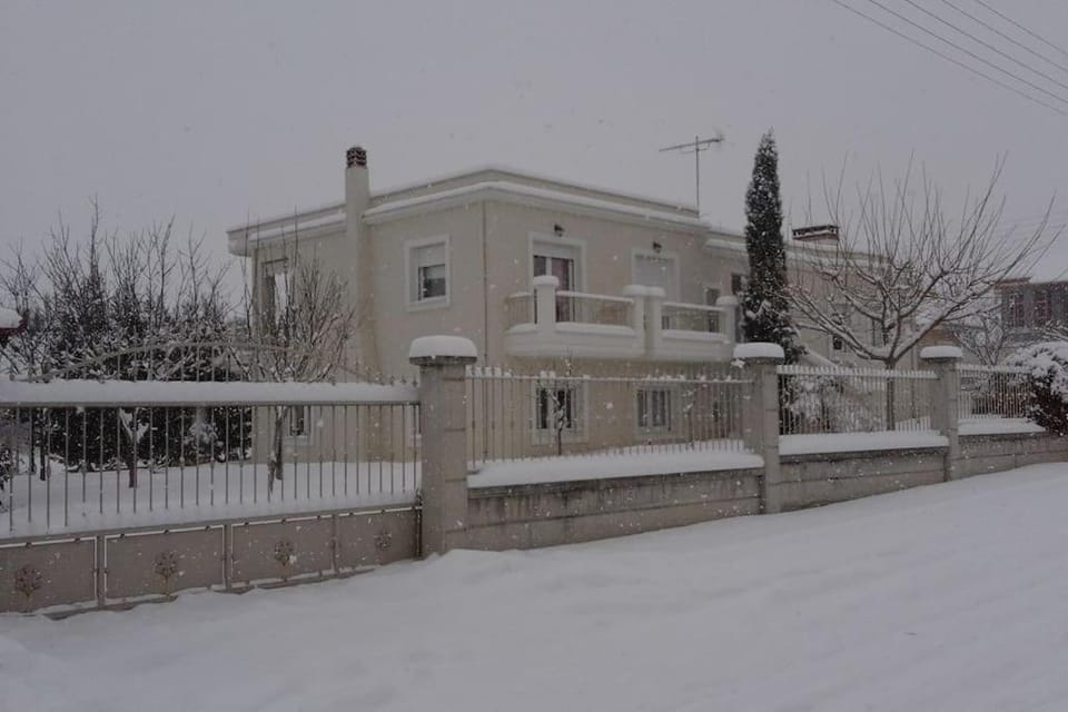 Property building, Winter