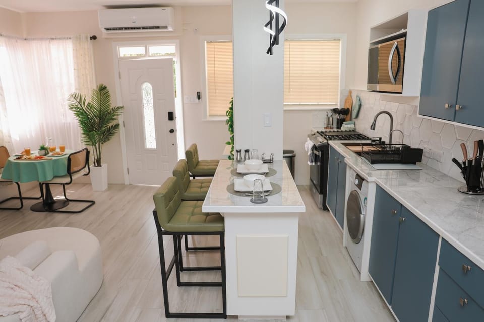 Serene Mountain View Smart Apt for Restful Stays Apartment in Caribbean