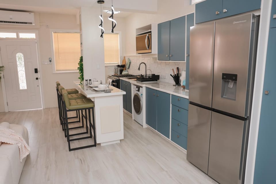 Serene Mountain View Smart Apt for Restful Stays Apartment in Caribbean