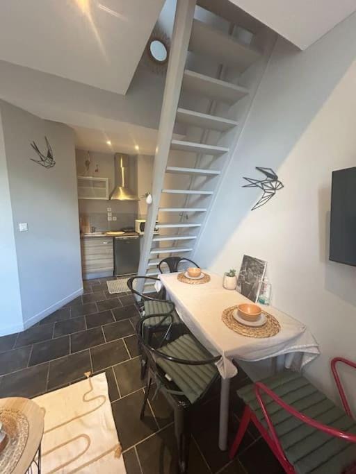 Kitchen or kitchenette, Living room, Dining area