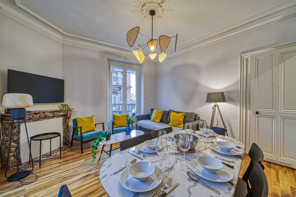 TV and multimedia, Balcony/Terrace, Living room, Dining area