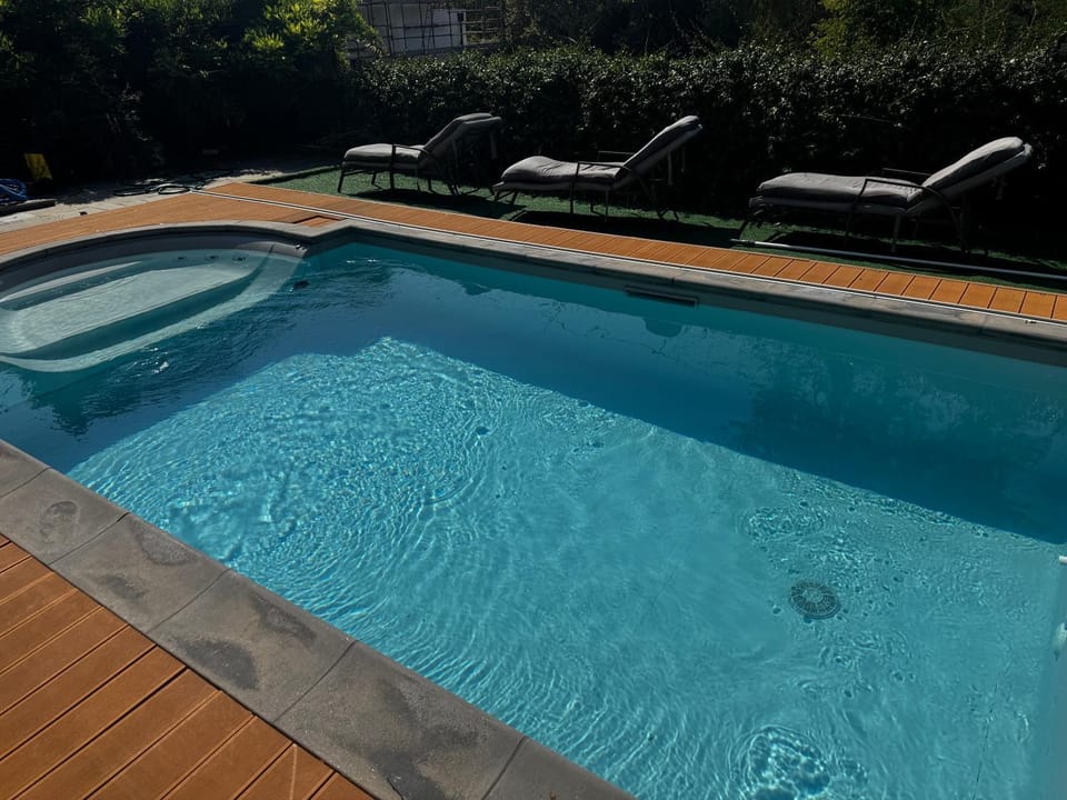SUITE FLORE - Oasi di Relax in un elegante VILLA Apartment in Genoa