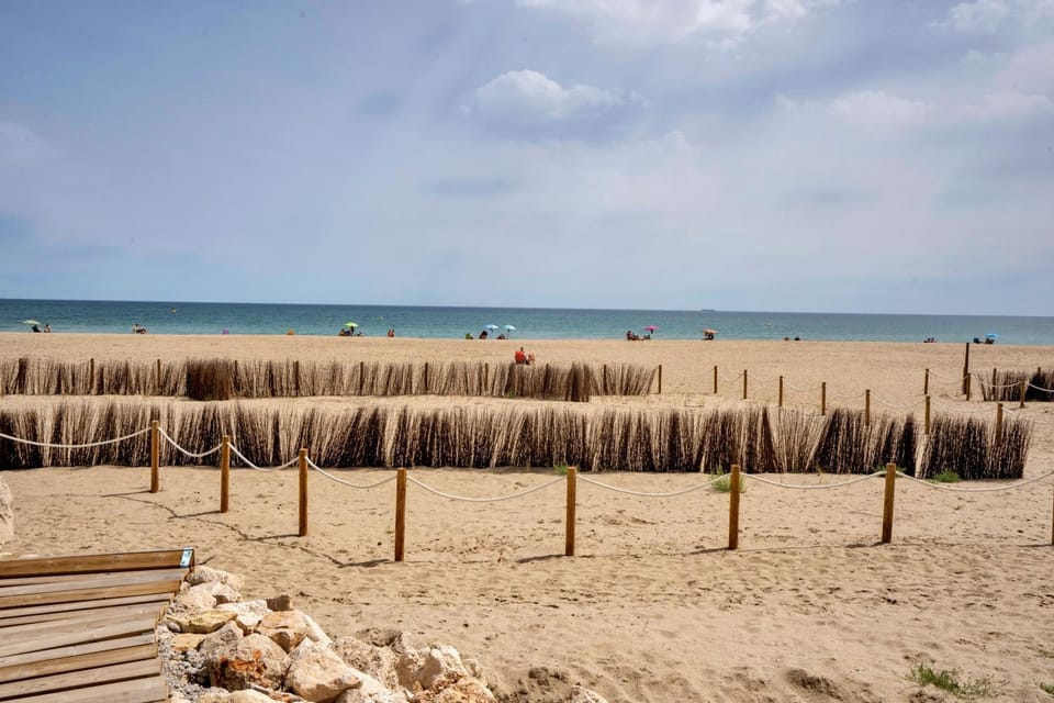 Sea view, Area and facilities