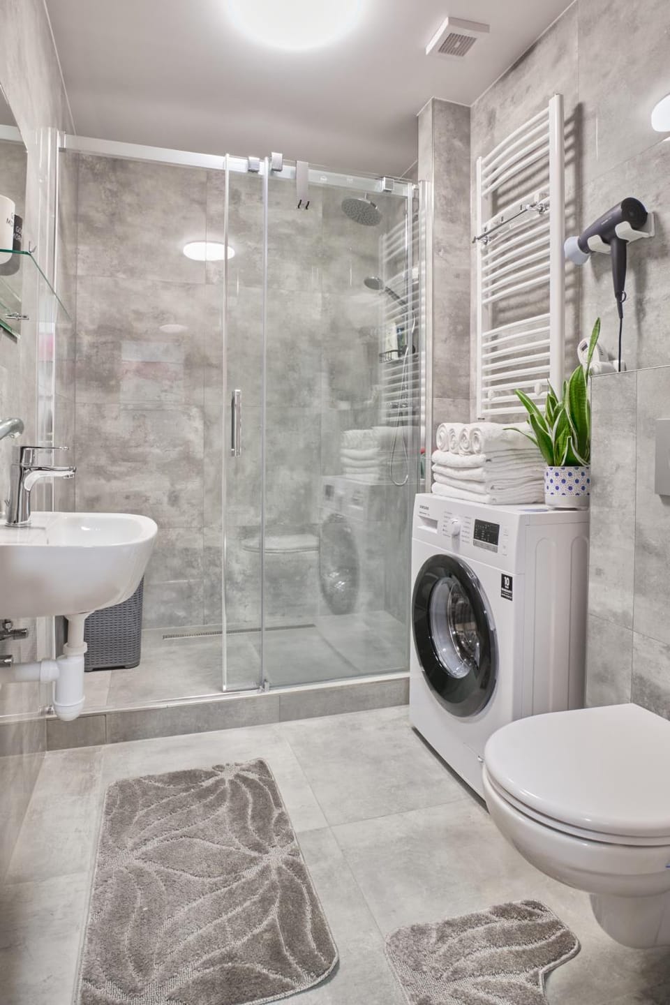 Shower, Toilet, Bathroom, washing machine