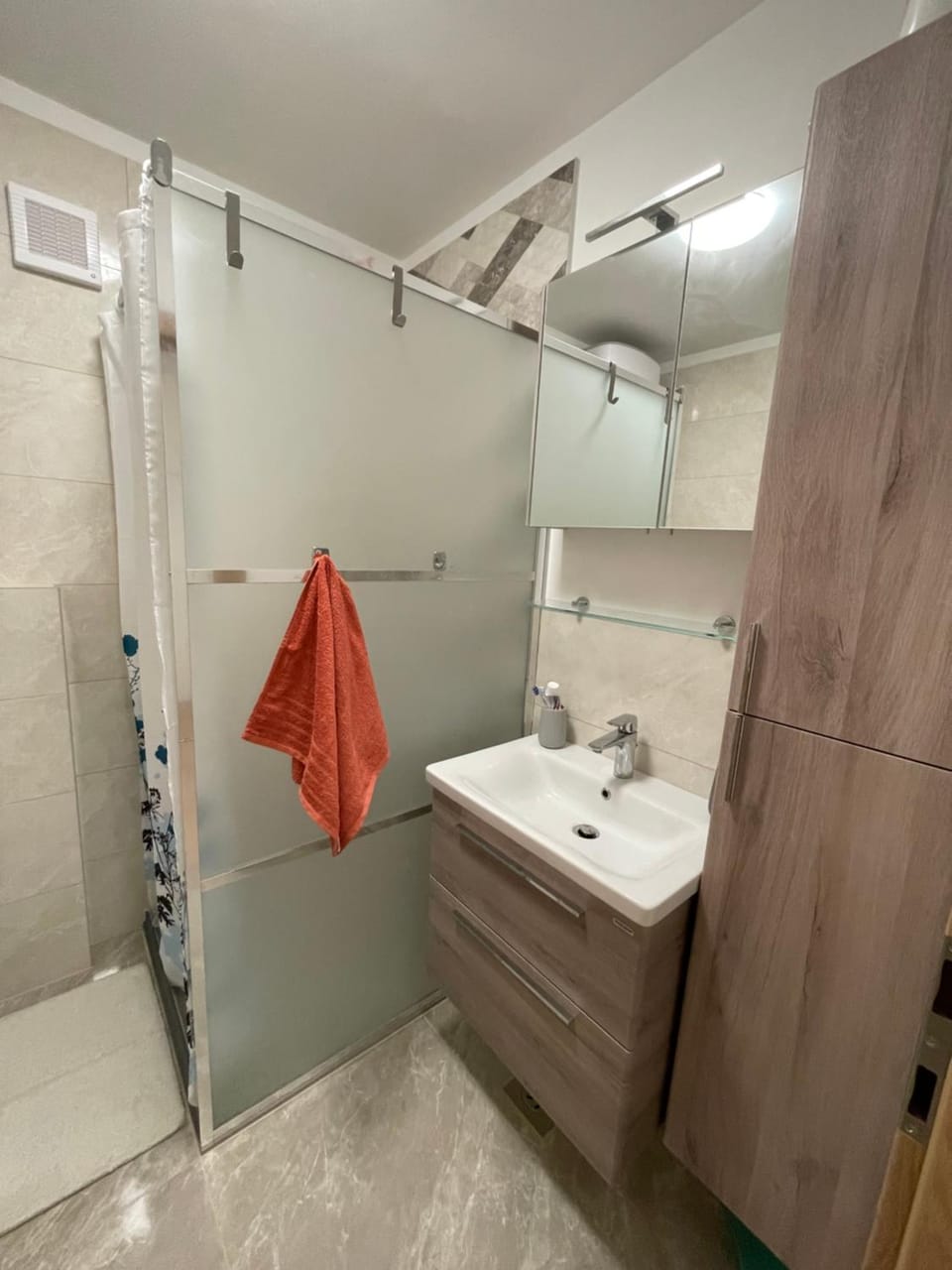 Shower, Bathroom