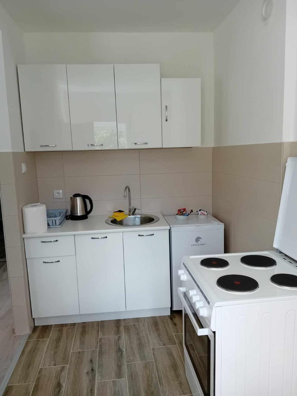 Kitchen or kitchenette, stove