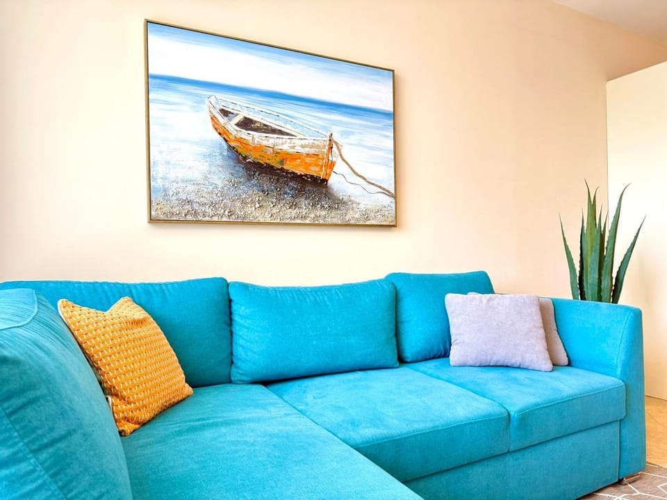 Living room, Decorative detail, Seating area