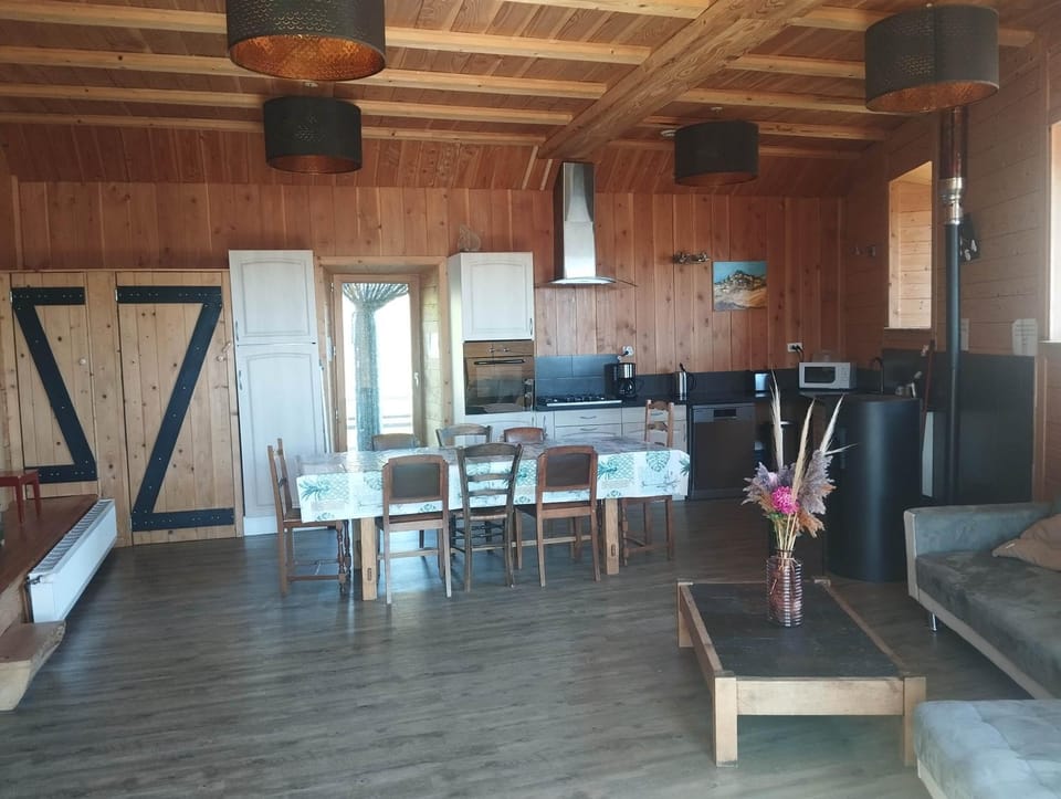 Gîte Le chant des mésanges avec 3 chambres House in Provence-Alpes-Côte d'Azur
