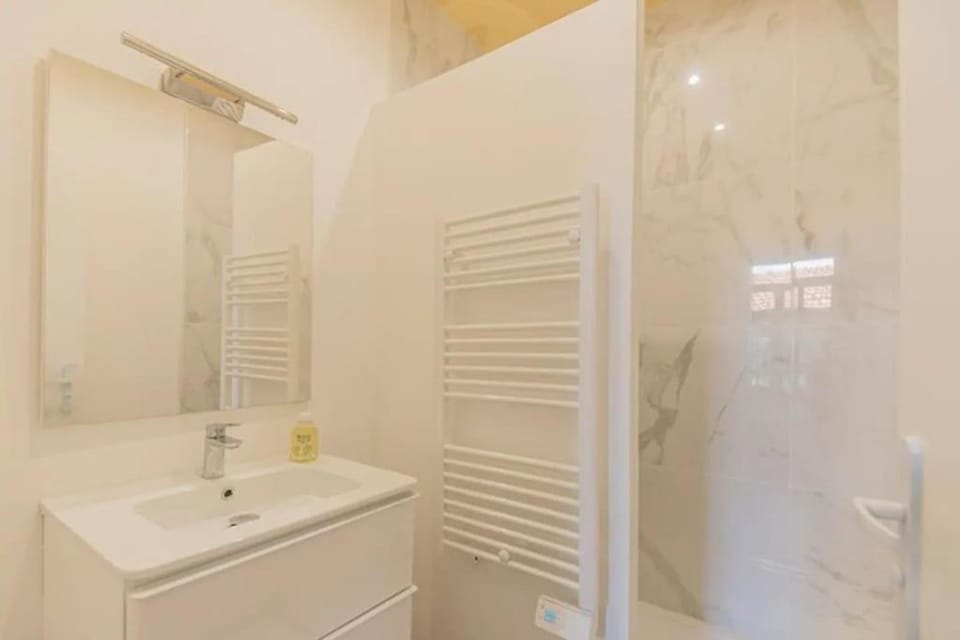 Longchamp - T2 - 10 min de St Charles Apartment in Marseille