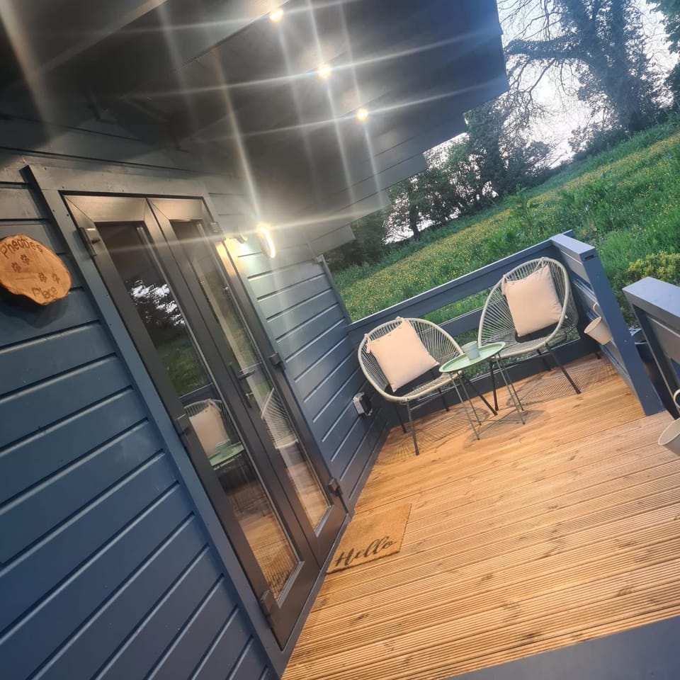 Day, Garden, Seating area, Garden view