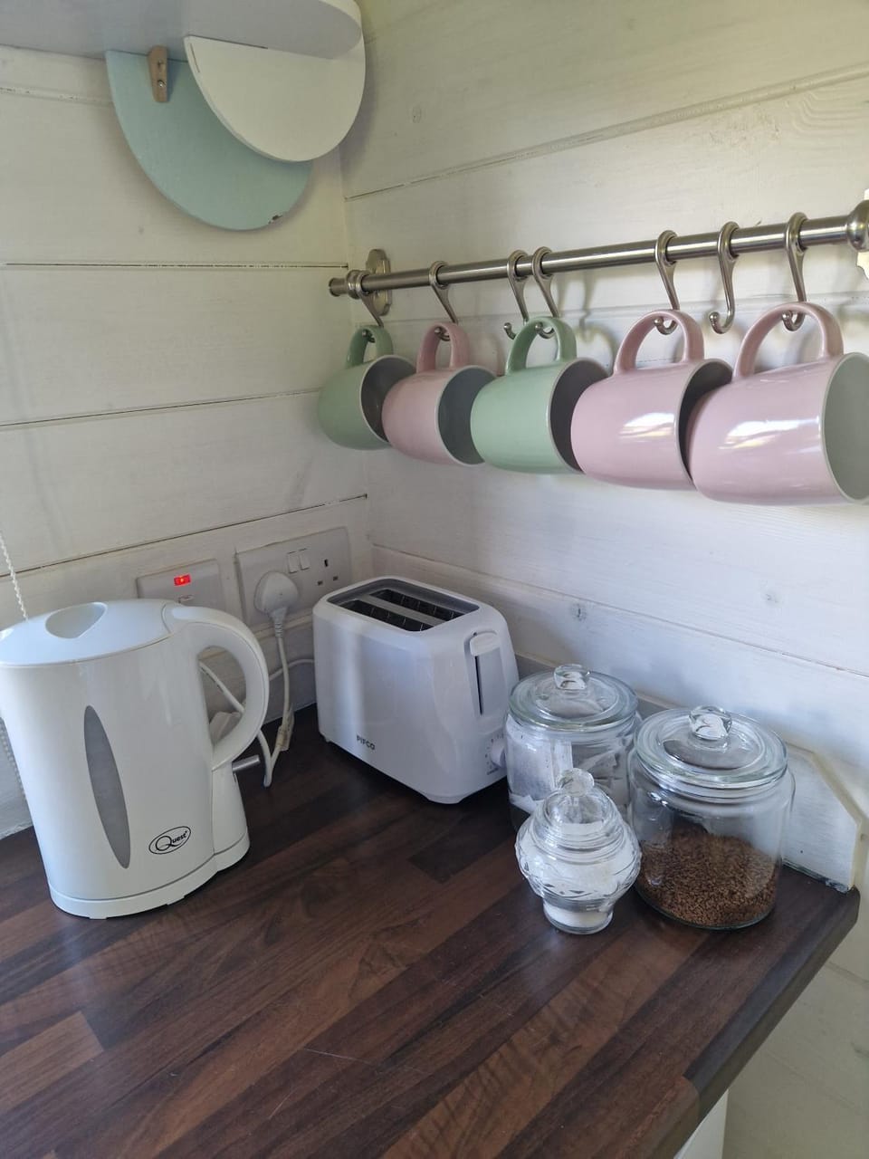 Coffee/tea facilities, Kitchen or kitchenette, toaster