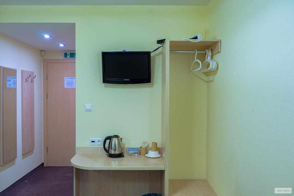 TV and multimedia, Coffee/tea facilities, Kitchen or kitchenette