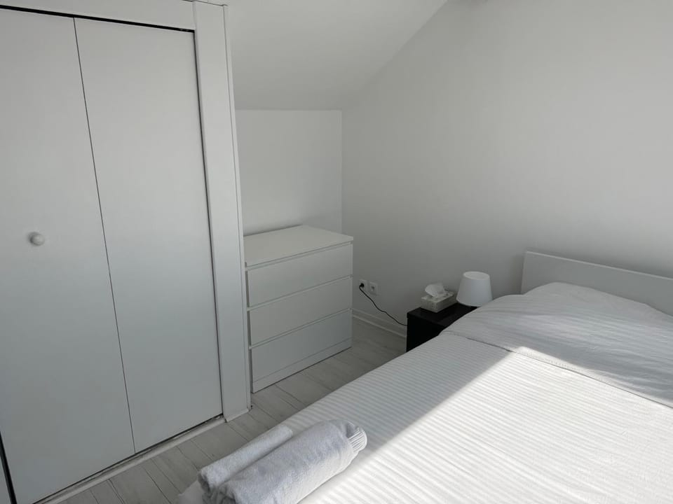 Bed, Bedroom, wardrobe