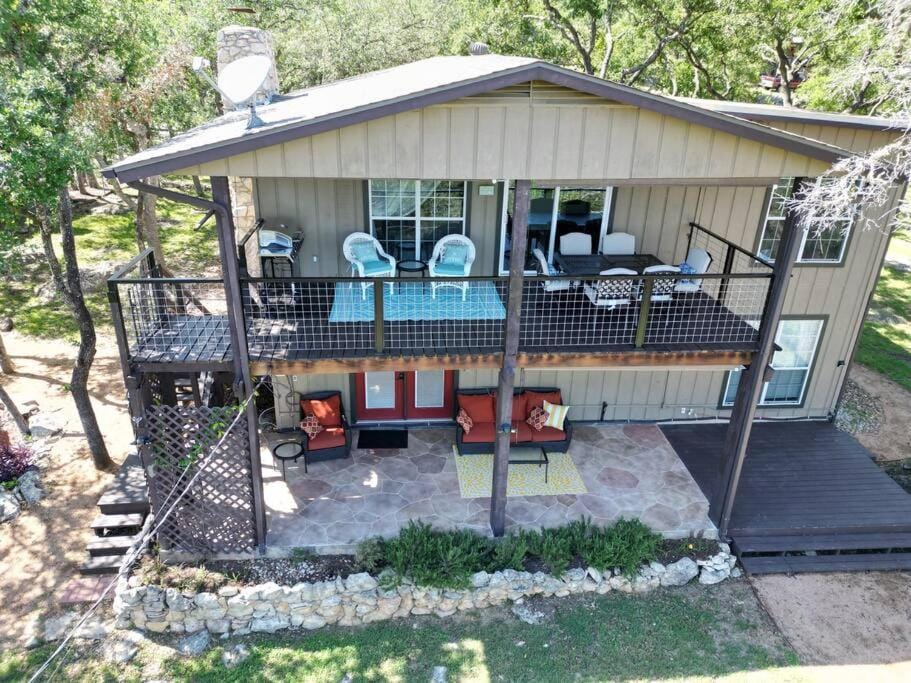 Lake Forest with Lake View House in Canyon Lake