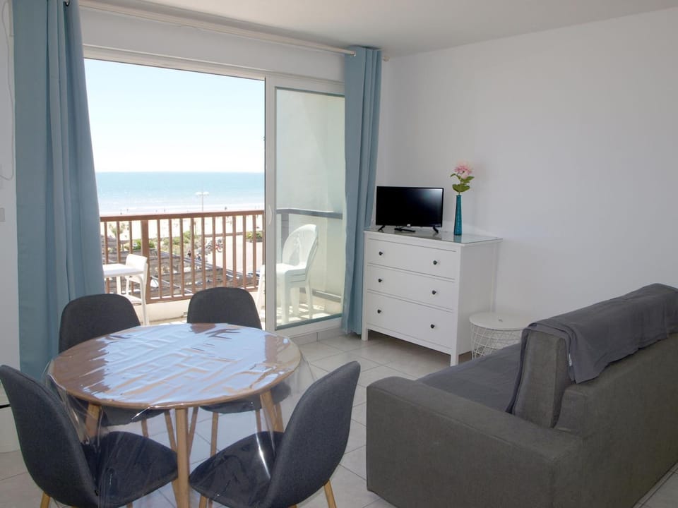 Studio bien aménagé à Saint Jean de Monts avec vue sur mer - FR-1-323-425 Apartment in Saint-Jean-de-Monts