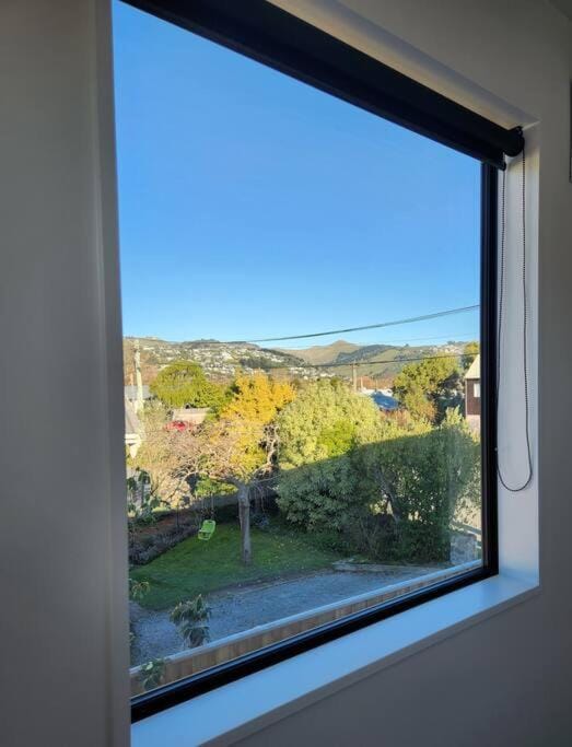 Contemporary Home with Carpark - Close to CBD! Apartment in Christchurch