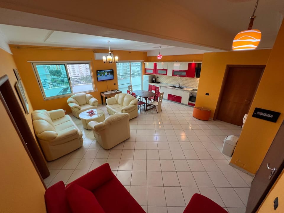 Communal lounge/ TV room